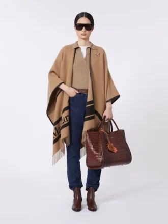 Poncho i jacquardull, kamel
