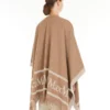Poncho i jacquardull, kamel Poncho i jacquardull, kamel