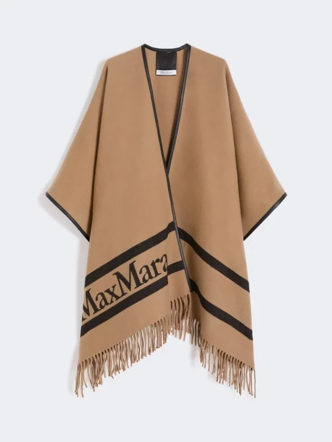 Poncho i jacquardull, kamel Poncho i jacquardull, kamel