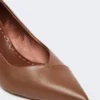 Pumps i nappaskinn, tobakk