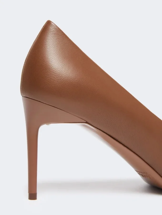Pumps i nappaskinn, tobakk