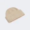 Ribbestrikket kasjmirlue, beige Ribbestrikket kasjmirlue, beige