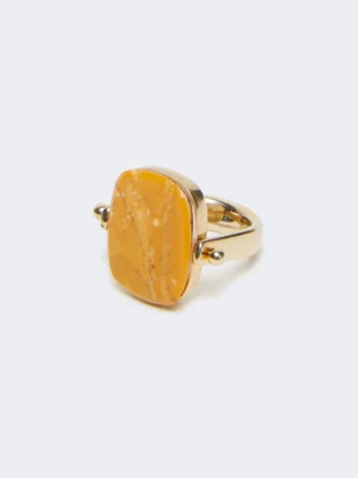 Ring i metall og harpiks, oransje Ring i metall og harpiks, oransje