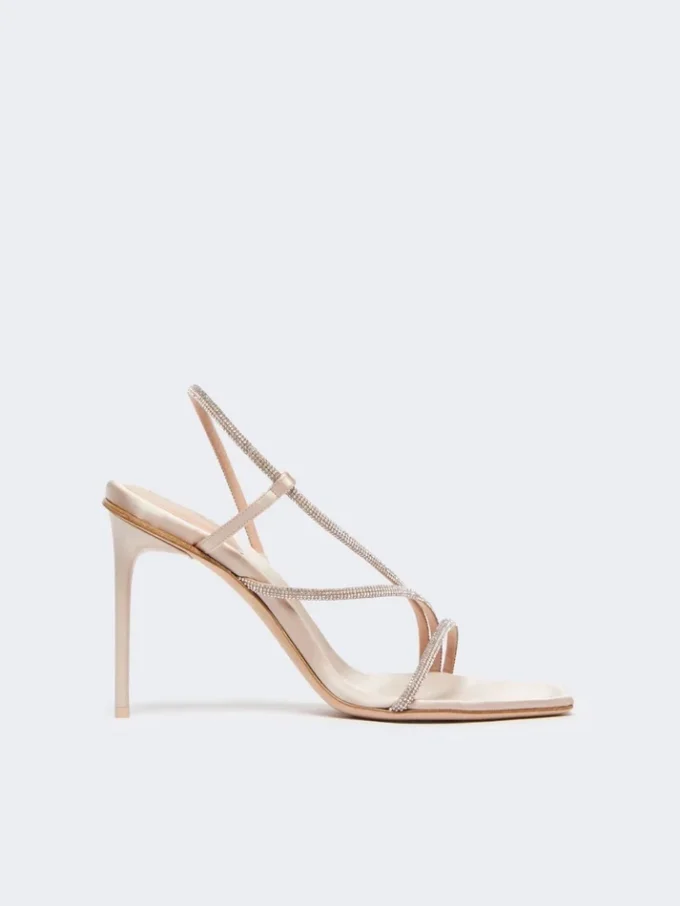 Sandaler i sateng og krystall, farge: nude Sandaler i sateng og krystall, farge: nude