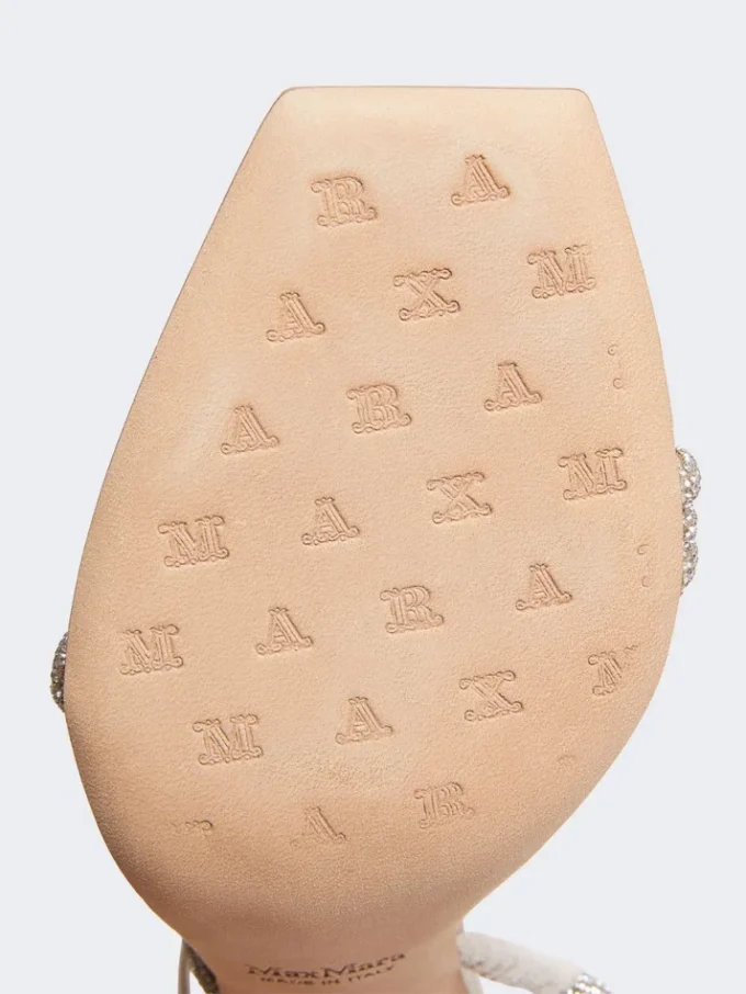 Sandaler i sateng og krystall, farge: nude Sandaler i sateng og krystall, farge: nude