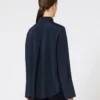 Skjorte i silke-crepe de chine, ultramarin