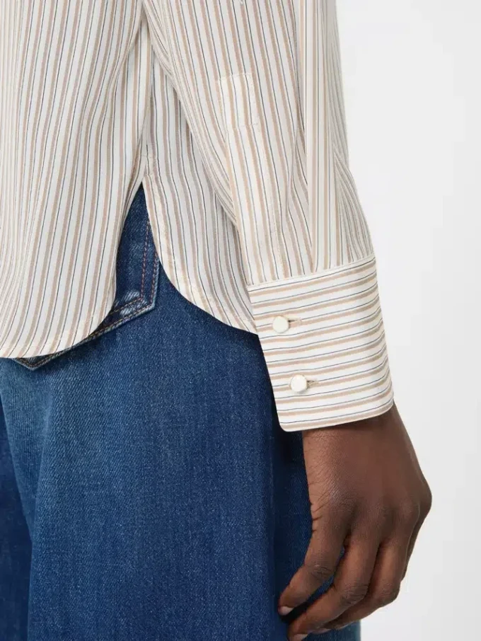 Skjorte i trykt crepe de chine, kamel