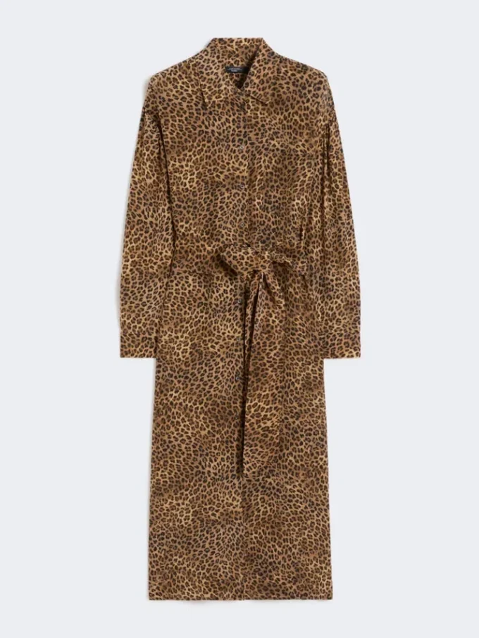 Skjortekjole i trykt silkecrepe de chine, kamel Skjortekjole i trykt silkecrepe de chine, kamel