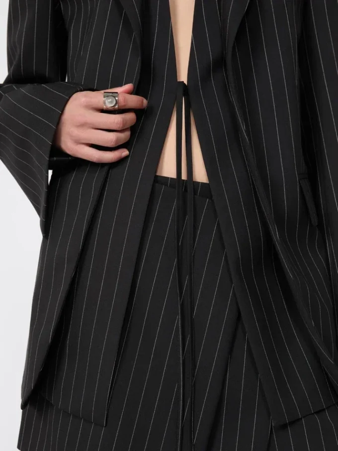 Skreddersydd blazer i gabardin med nålestriper, svart