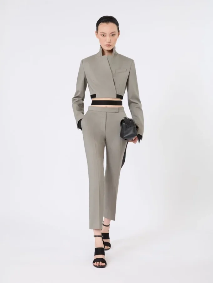 Slim-fit jakke i ull, mohair og silke, mellomgrå Slim-fit jakke i ull, mohair og silke, mellomgrå
