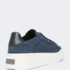 Sneakers i semsket skinn, ultramarin