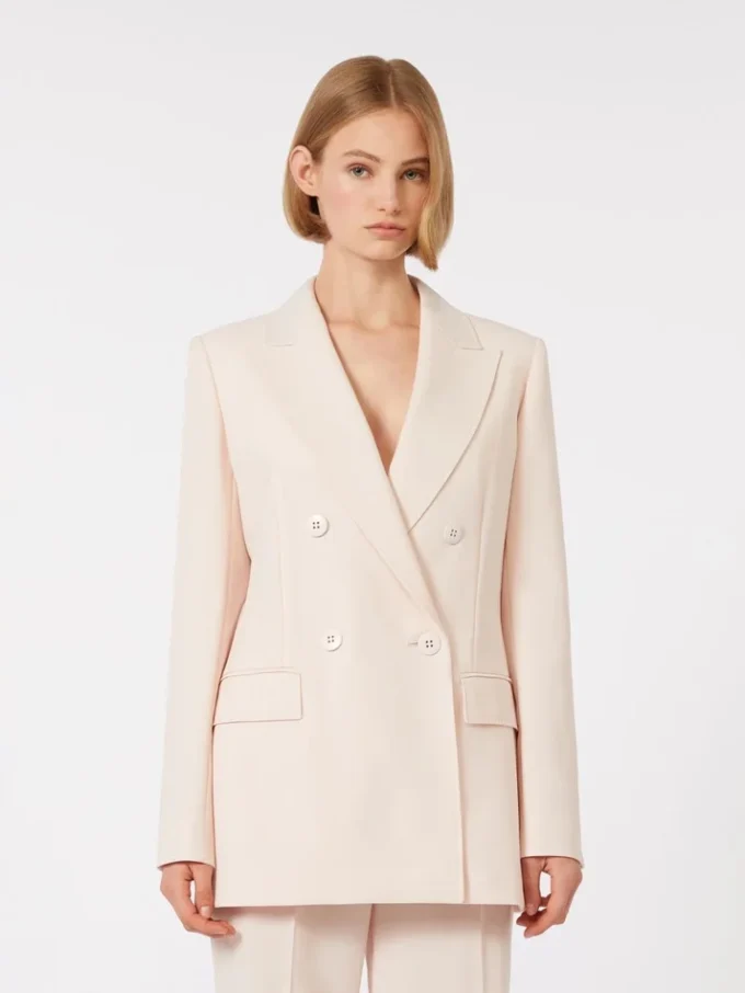 Tettsittende blazer i ullkrepp, rosa