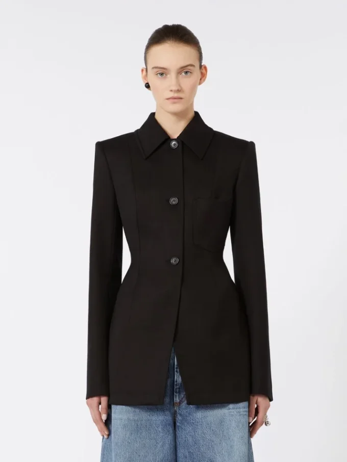 Tettsittende skjortejakke i gabardin, svart Tettsittende skjortejakke i gabardin, svart