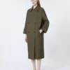 Vannavvisende trenchcoat i twill med belte, grønn Vannavvisende trenchcoat i twill med belte, grønn