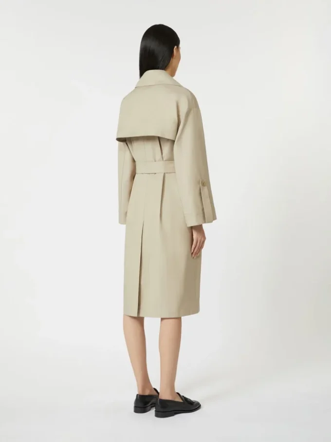 Vannavvisende trenchcoat i twill med belte, sand Vannavvisende trenchcoat i twill med belte, sand