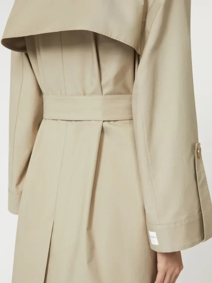 Vannavvisende trenchcoat i twill med belte, sand Vannavvisende trenchcoat i twill med belte, sand