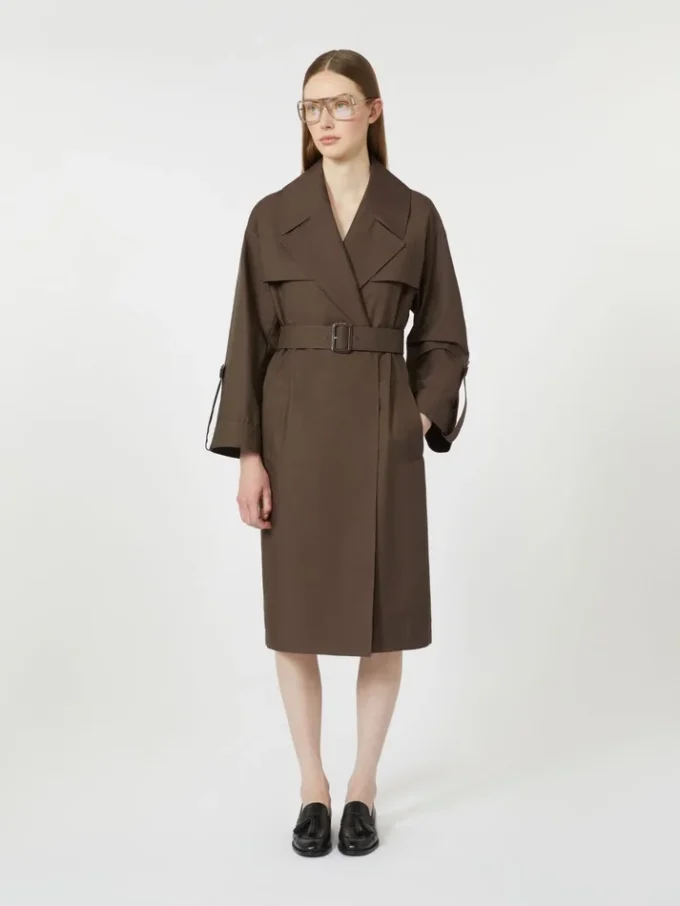 Vannavvisende trenchcoat i twill med belte, sjokoladebrun