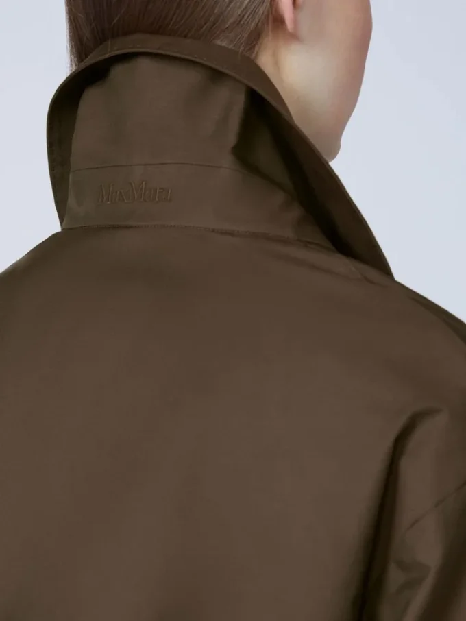 Vannavvisende trenchcoat i twill med belte, sjokoladebrun