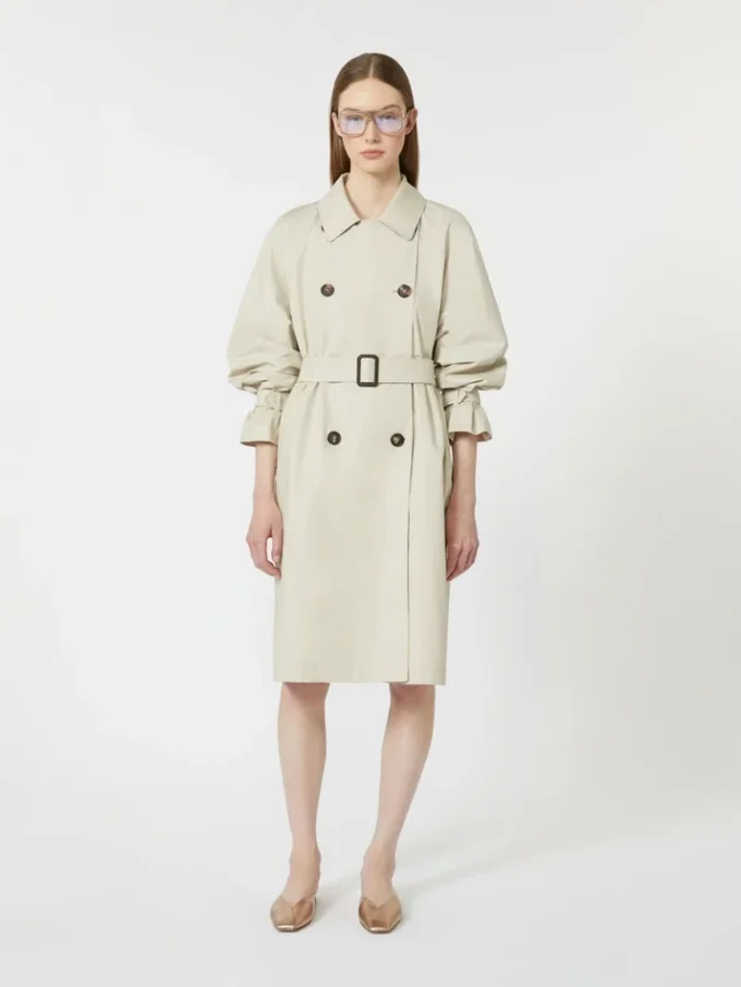 Vannavvisende trenchcoat i twill med dobbeltspent, natur