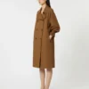 Vannavvisende trenchcoat i twill med dobbeltspent, tobakk
