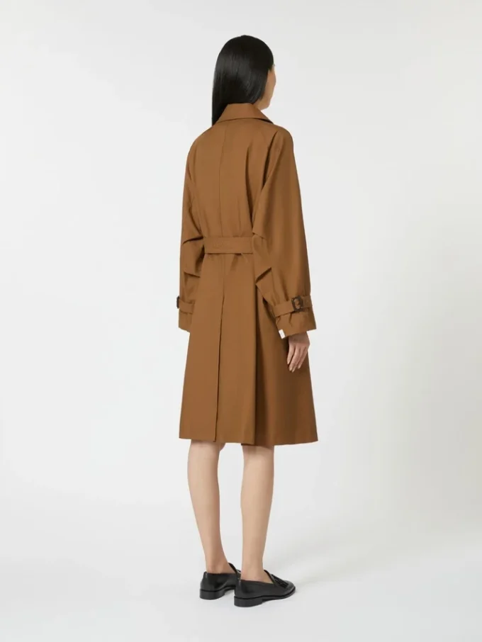 Vannavvisende trenchcoat i twill med dobbeltspent, tobakk