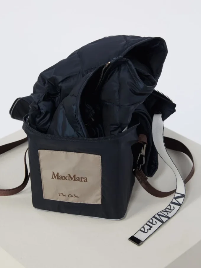 Vattert, vannavvisende nylon-canvas-vest, midnattsblå