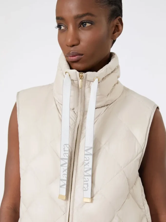 Vattert, vannavvisende nylon-canvas-vest, sand Vattert, vannavvisende nylon-canvas-vest, sand